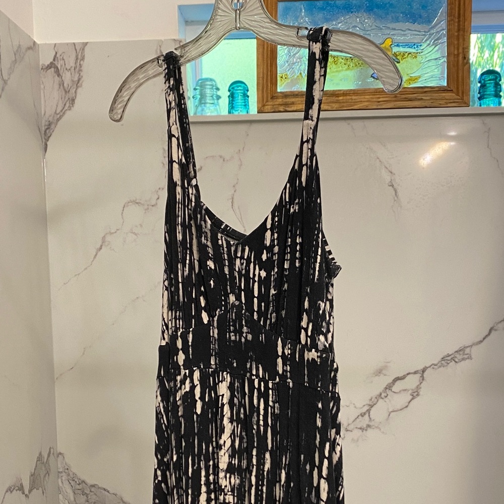 Torrid women’s size 1 black and white Patterned dress